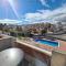 Gorgeous 3 Bed/2 Bath Pool & Golf Views