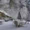 Clear Creek Cabin - Meredith Lodging - Rhododendron