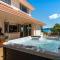 Tui Lookout - Spa Pool & Lake Views