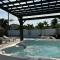 Jungle Cottage with luxury pool, hot tub and more!