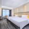Wing Hotel Guilin - Central Square