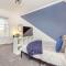 LANGLEY LODGE 7 Double Bedrooms with SMART TVs, 6 Bathrooms, Fully Equipped Kitchen, Ample PARKING, Wifi, dishwasher, Garden, GREAT CENTRAL LOCATION Ideal for BUSINESS and TRADES TEAMS For Long Stays contact Langley Cottages & Serviced Apartments VAT reg