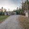 Waterfront Muskoka Cottage with Hot Tub & Game Room - Bracebridge