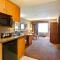 Ramada by Wyndham Ponoka - Ponoka