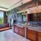 You think you know Canggu - Think again! Stunning LARGE LUXXE 7bed Villa