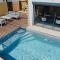 Les Villas Jasmin Standing Piscine Chauffée Jacuzzi 5 Ch 14 Pers - Baie-Mahault