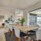 Beautiful Home In Rnde With Kitchen - Rønde