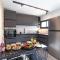 Mamilla View- Suites & Apt Hotel