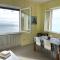 Ocean View Flat with WI-FI, AC and Elevator to Town