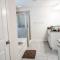 Charming 5 Bedroom spacious Home (sleeps 12-14)
