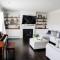 Charming 5 Bedroom spacious Home (sleeps 12-14)