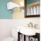 Breezeway Boutique Hotel