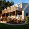Breezeway Boutique Hotel