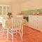 Maison de LOlivier, Beautiful Townhouse with Private courtyard
