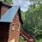 Alpenhaus Cabins Real Log Home in Helen Ga Mountains with hot tub and balconies - 索蒂纳科奇