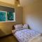 Cheerful 3 bedroom bungalow with indoor fire place