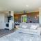 Ocean View Beachfront Apartment - Blenheim