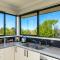 Ocean View Beachfront Apartment - Blenheim
