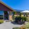 Ocean View Beachfront Apartment - Blenheim