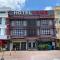 U and Me Hotel KULAI