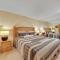 112 Edgewater Inn with Waterfront Access