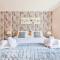 3 bed Lodge with EV point