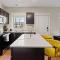 Stylish and Comfortable 1-BR in the Heart of Detroit