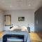 Sandy Kelt - Irish House Apartments