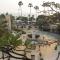 Jomtien Plaza Suite Apartments