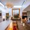 Nautilus Penthouse - Sleeps 8 - Lakefront - Walking Distance to Wanaka