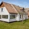 4 Bedroom Gorgeous Home In Aakirkeby