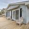Cozy Oak Island House Less Than 1 Mi to Beaches!