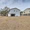 Cozy Oak Island House Less Than 1 Mi to Beaches!