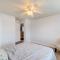 Spacious Houston Home with Private Yard and Fire Pit! - 休斯顿
