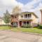 Spacious Houston Home with Private Yard and Fire Pit! - 休斯顿