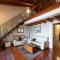ROMANTIC LAKE VIEW HOUSE
