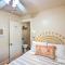 8 Mi to Aquarium Long Beach Bungalow with Patio!