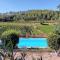 Le Figuier, Suite 3 pers avec piscine privée Magnifique vue dominante sur vignoble Calme et charme à 30 mn des gorges du Verdon et de la mer - Carcès