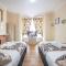 *1va* ground floor apartment setup for your most amazing & relaxed stay + Free Parking + Free Fast WiFi *