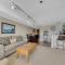 118A Edgewater Inn