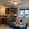 Exquisite Modern Homely 2 Bed Apartment with On-street Parking, Super Fast WIFI & 5 mins drive to Science & Business Parks - Cambridge