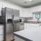 SeaView By Oak Island Accommodations - Oak Island