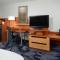 Fairfield Inn & Suites by Marriott Charlottesville North