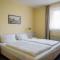 Point Hotel Apartments and Rooms