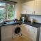 A Home from Home -2 Bed Flat & Free Driveway Parking