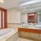 Relax Beach Condo W Private Pool And Beach!