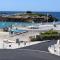 Appartement spacieux face plage avec balcon, parking privé et animaux admis à Trégastel - FR-1-368-378