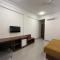 Morjim Sunset Guesthouse- Apartments with Kitchen & AC Rooms