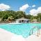 Beach Getaway Among The Oaks