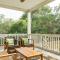 Time Stands Still by Oak Island Accommodations - أوك آيلاند
